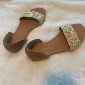 Cute beachy flats with wicker braiding
